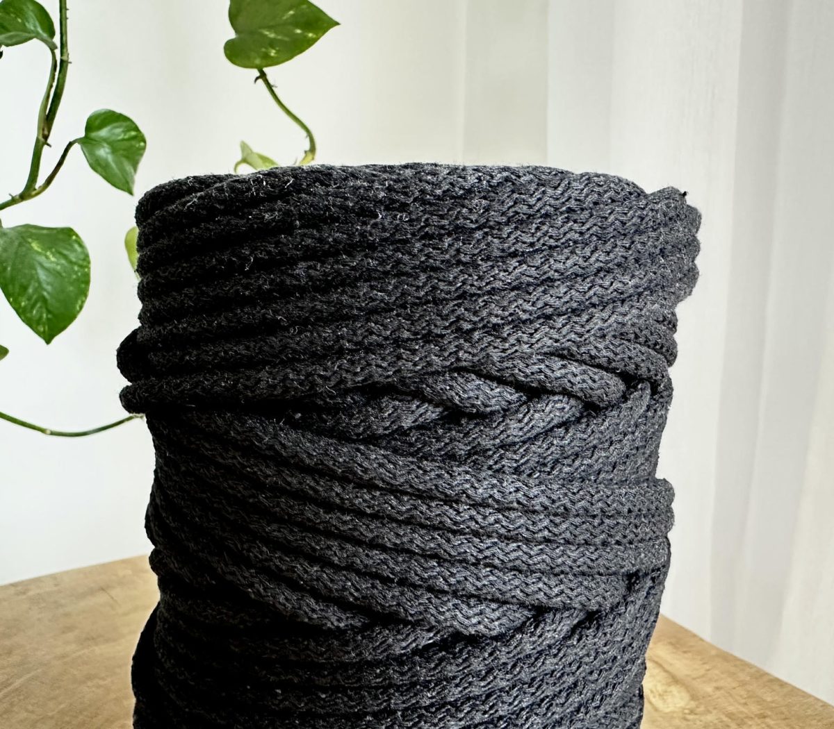 Sznurek do szycia na maszynie czarny 100 metrow motek do szycia koszy torebek sztywny sznurek wytrzymały 6 mm