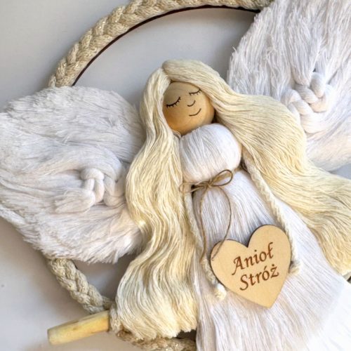 Aniołek ze sznurka makrama biały na komunię chrest na obręczy rekodzieło anioł stróż blond włosy