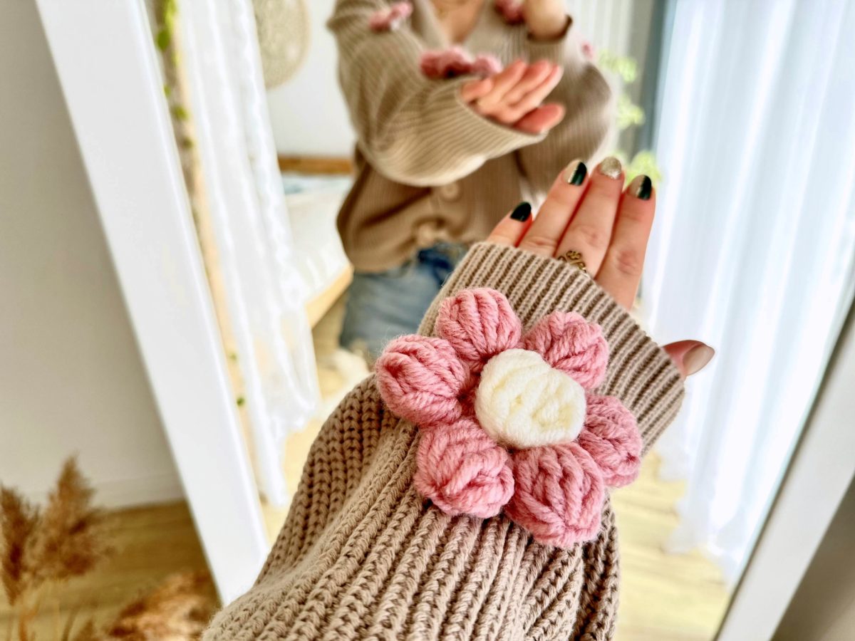 Beżowy sweter z różowymi kwiatami 3d na szydełku z włóczki bawełniany modny kardigan jesienny sweter oversize ciepły