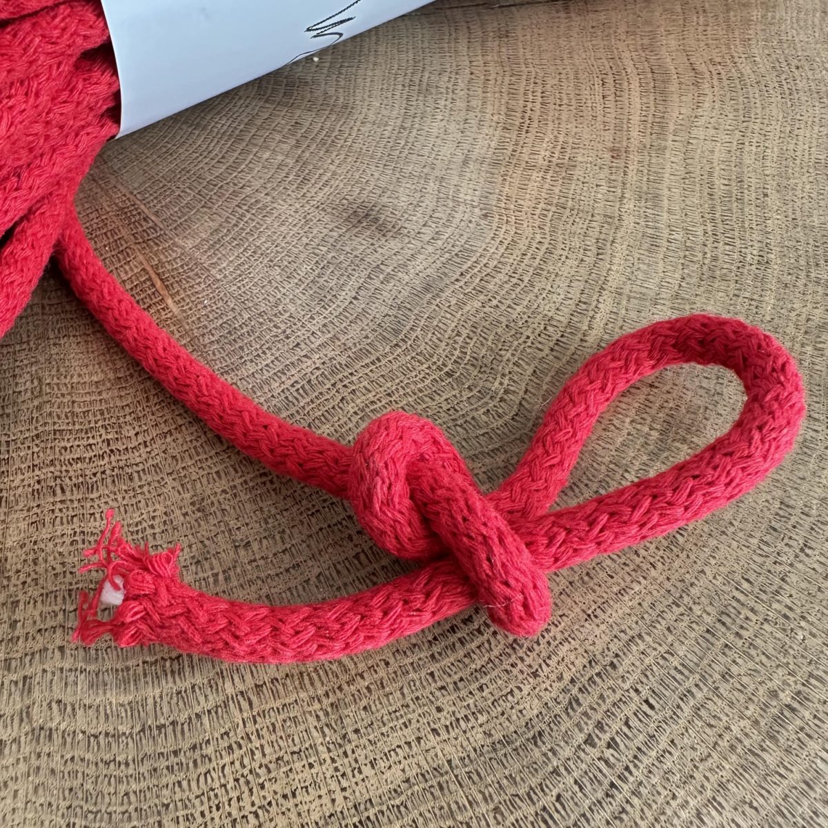 Sznurek do szycia na maszynie czerwony torebek koszy podkładek sztywny sznur do szycia 6 mm 50 metrów małe motki mila druciarnia