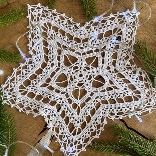 Gwiazda na szydełku serwetka świąteczna na boze narodzenie świateczne rękodzieło boże narodzenie dekoracje na szydełku ozdoby serweta gwiazda biała