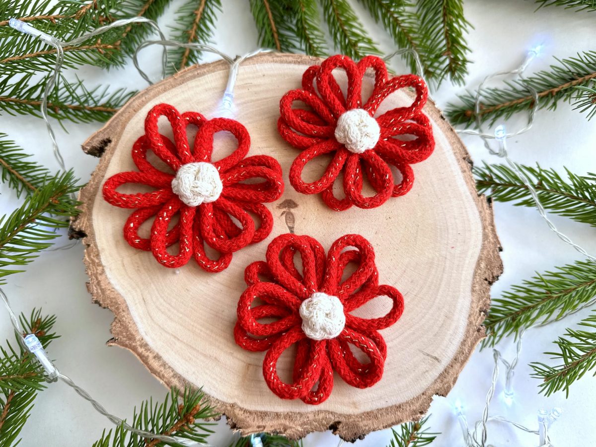 Kwiaty na choinkę czerwone ręcznie robione ze sznurka boho ozdoby na choinkę czerwone ręcznie robione