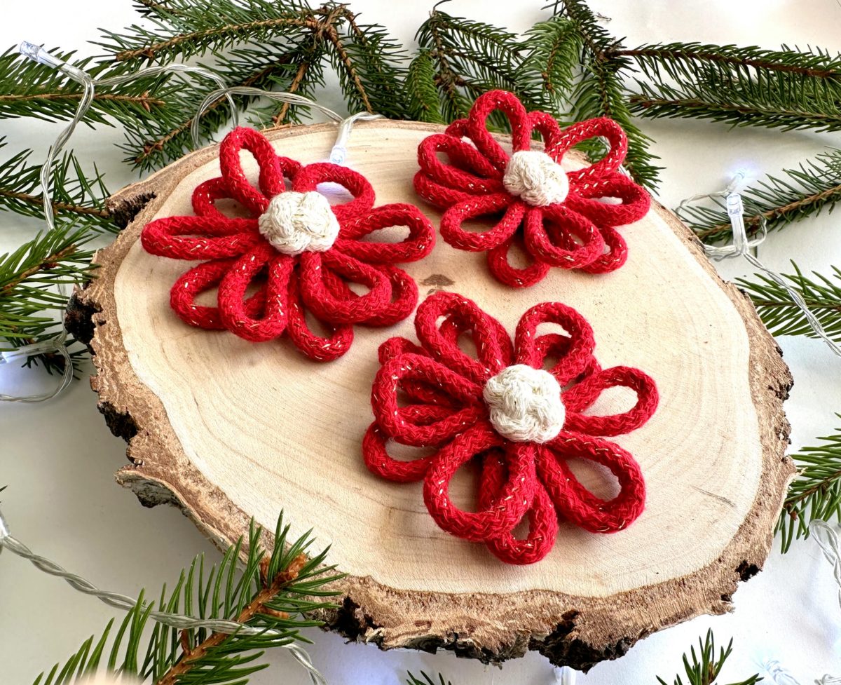 Kwiaty na choinkę czerwone ręcznie robione ze sznurka boho ozdoby na choinkę czerwone ręcznie robione