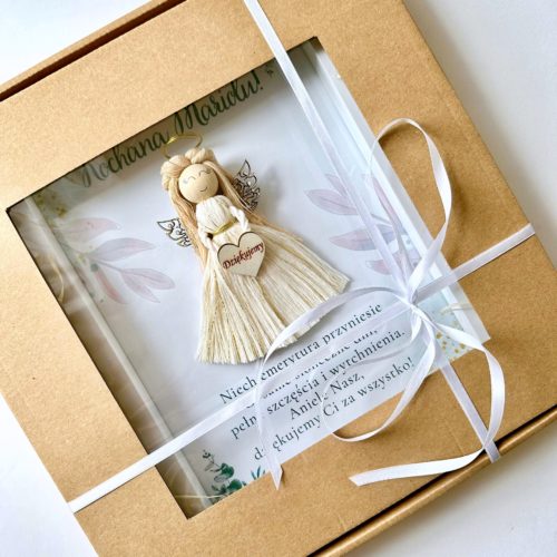 Prezent na emeryturę anioł w ramce rękodzieło, prezent na emeryturę dla koleżanki anioł makrama ramka z dedykacją personalizowany prezent upominek symboliczny
