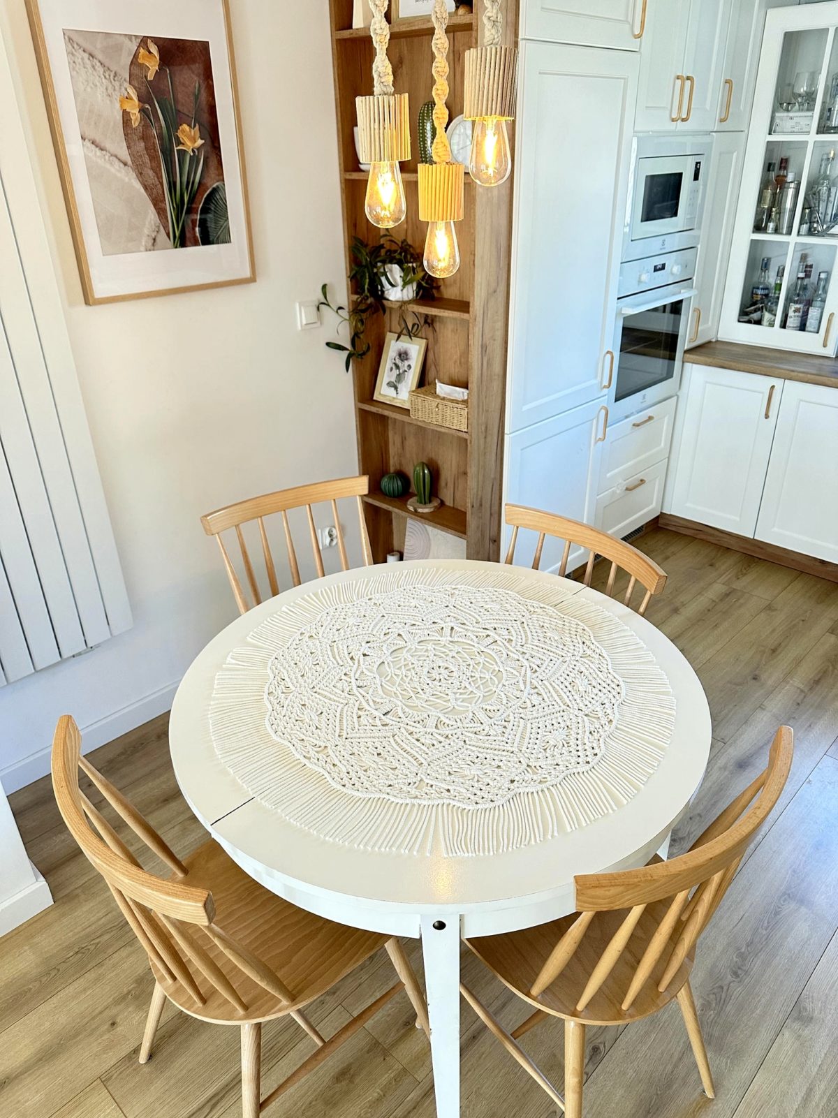 Serweta makrama kremowa okrągła na stół ręcznie pleciona rękodzieło polskie, serweta duża 87 cm na stoł nowoczesna z frędzlami