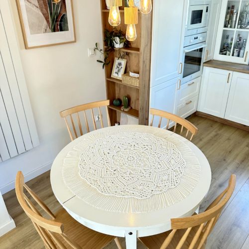 Serweta makrama kremowa okrągła na stół ręcznie pleciona rękodzieło polskie, serweta duża 87 cm na stoł nowoczesna z frędzlami