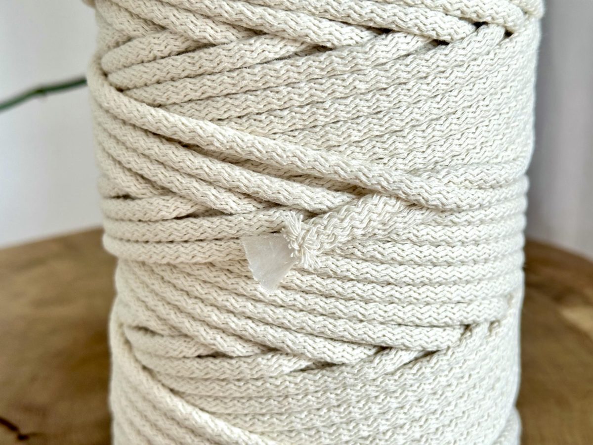 Sznurek do szycia na maszyni toreb ecru kremowy 100 metrów