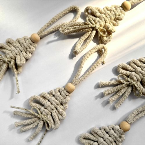 Choineczka makrama zawieszka bezowa ręcznie robione mały makramy