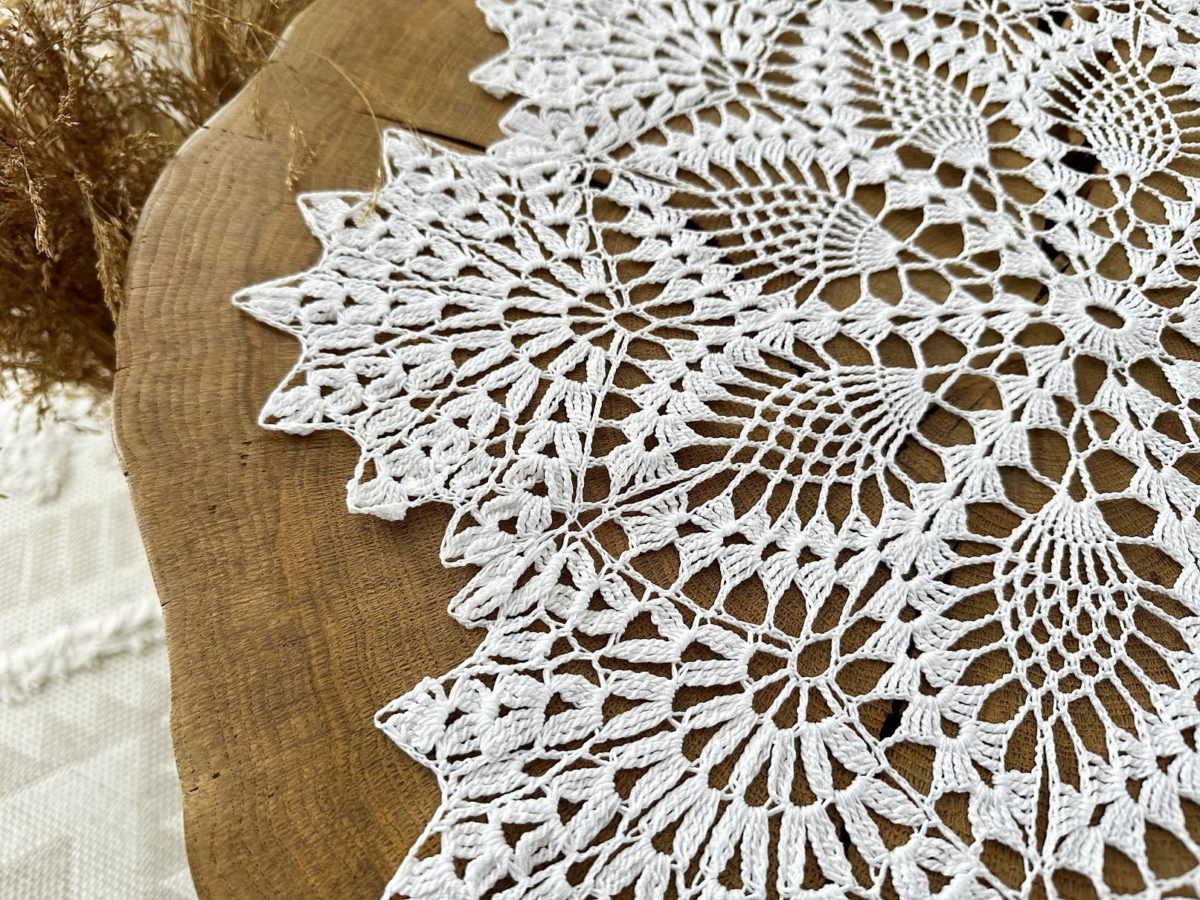 Serwetka na szydełku z kordonka 50 cm biała do koszyczka serwetka wielkanocna na stół komodę boho ręcznie robiona biała polskie rękodzieło