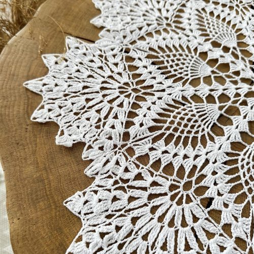 Serwetka na szydełku z kordonka 50 cm biała do koszyczka serwetka wielkanocna na stół komodę boho ręcznie robiona biała polskie rękodzieło