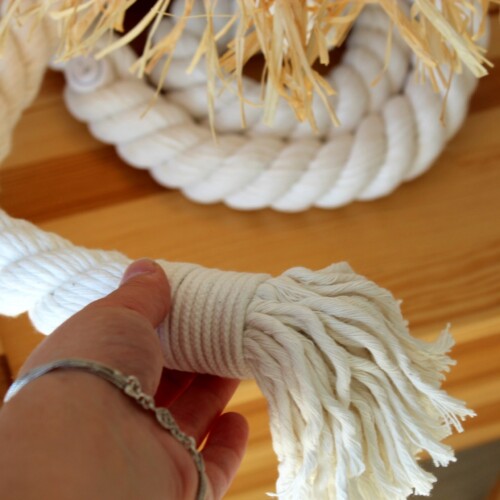 Abażur do lampki nocnej boho, lampka nocna w stylu boho, lampka nocna boho z rafią, lampka nocna z rafii, lampka nocna do sypialni, lampka nocna ikea, lampka nocna do kontaktu, lampka nocna stojąca boho, lampka nocna styl boho, dekoracje so sypialni boho, sypialnia boho inspiracje, jak urządzić sypialnię boho