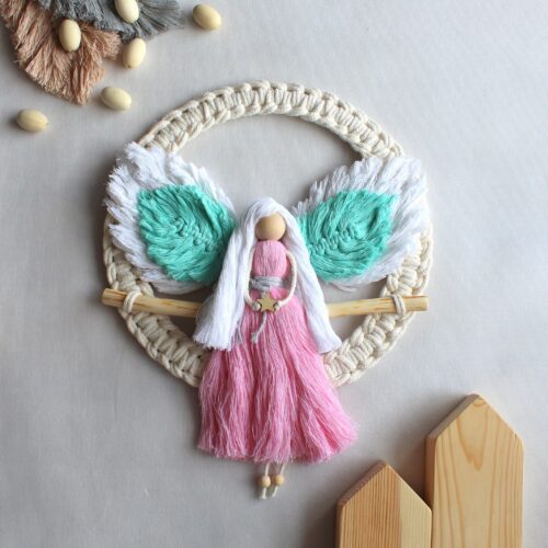 Aniołek makrama na ścianę, na chrzest, na komunię, aniołek ze sznurka, miętowy, aniołek różowy, aniołek do pokoju dziecka, anioł makrama dla dziewczynki, dekoracje do pokoju dziecięcego boho