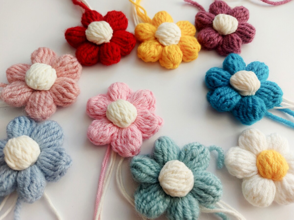 Kwiatki do naszywania szydełkowe 3d z włóczki, kwiatki do swetra do naszywania kolorowe pastelowe, rożne kolory, kwiatki handmade z włóczki na szydeku do swetra wypukłe, crochet flowers sweater