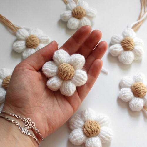 Kwiatki szydełkowe 3d z włóczki do naszywania do swetra, kwiaty z włóczki, kwiatki do swetra kwiatki handmade na szydełku do sweterka