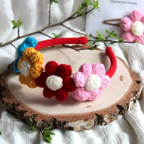 Kwiatowy wianek na głowę dla dziecka kolorowy z kwiatami na szydełku dziecięcy wianek z kwiatkami opaska 3D, na Boże ciało do stroju krakowianki wianek, kolorowe kwianki na głowę dla dziewczynki handmade rękodzieło polskie z kwiatkami z włóczki