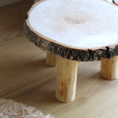 Kwietnik-stojacy-boho-stolek-drewniany-z-plastra-2