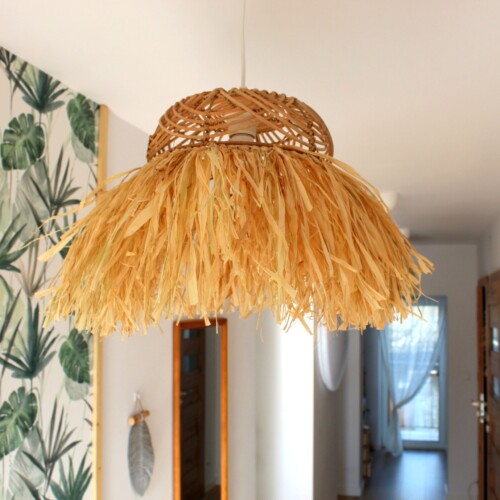 Lampa BOHO wisząca z rafii, sufitowa, abażur z rafii boho, lampa z ratanu wisząca sufitowa, dekoracje z rafii, lampa do sypialni boho, lampa boho na korytarz, żyrandol boho z rafii i rattanu, lampa wisząca boho do sypialni, żyrandol na korytarz, tapeta w liście monstery, lampa na żarówkę z dużym gwintem e27