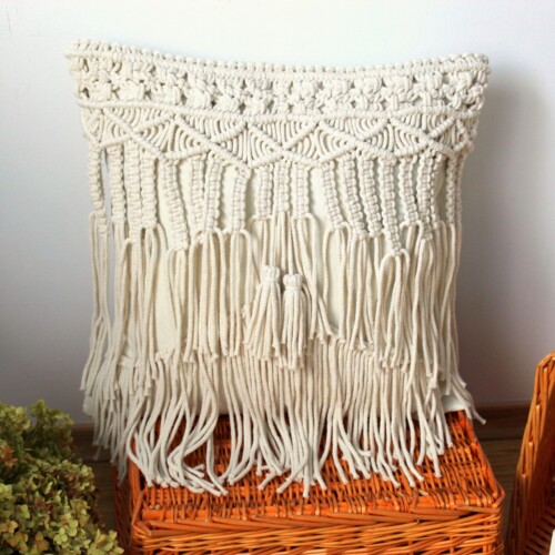Poszewka makrama boho kwadratowa 45x45, poduszka makrama boho kwadratowa, poduszka dekoracyjna naturalna kremowa, poduszka dekoracyjna makrama, poduszka do salonu, poduszka do sypialni, kremowe dekoracje do salonu, kremowe dekoracje do sypialni, poduszka boho makramowa