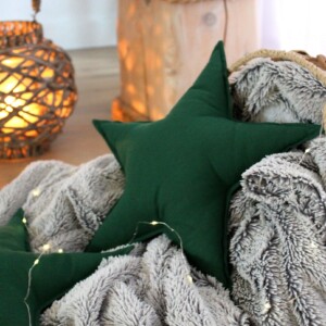 Poduszka gwiazdka butelkowa zieleń bawełniana, świąteczne dekoracje butelkowa zieleń, ozdoby świąteczne butelkowa zieleń. pillow star, butelkowa zieleń świąteczne inspiracje, świąteczne poduszki butelkowa zieleń