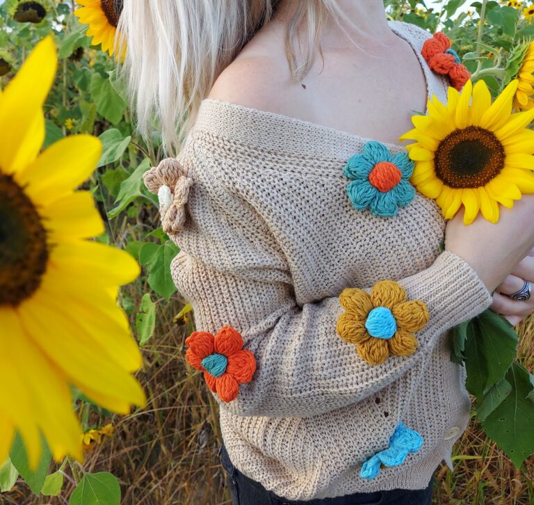 Sweter-z-kwiatami-3d-sweterek-bezowy-damski-w-kwiatki-z-wloczki-kolorowe-5