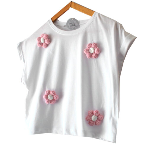 t shirt z kwiatami 3d z włóczki na szydełku biały rozmiar M modny biały tshirt z kwiatkami tshirt w kwiatki bawełniany biała bluzka z kwiatami