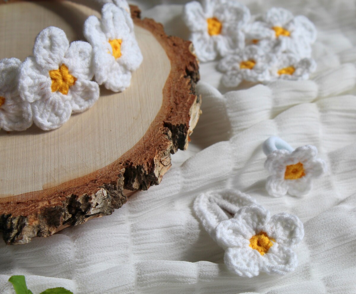 Wianek na głowę duże kwiaty opaska kwiatowy, wianek na boże ciało dl dziewczynki wianek komunijny, stokrotki rumianki boho wianek na glowę handmade na szydełku z włóczki