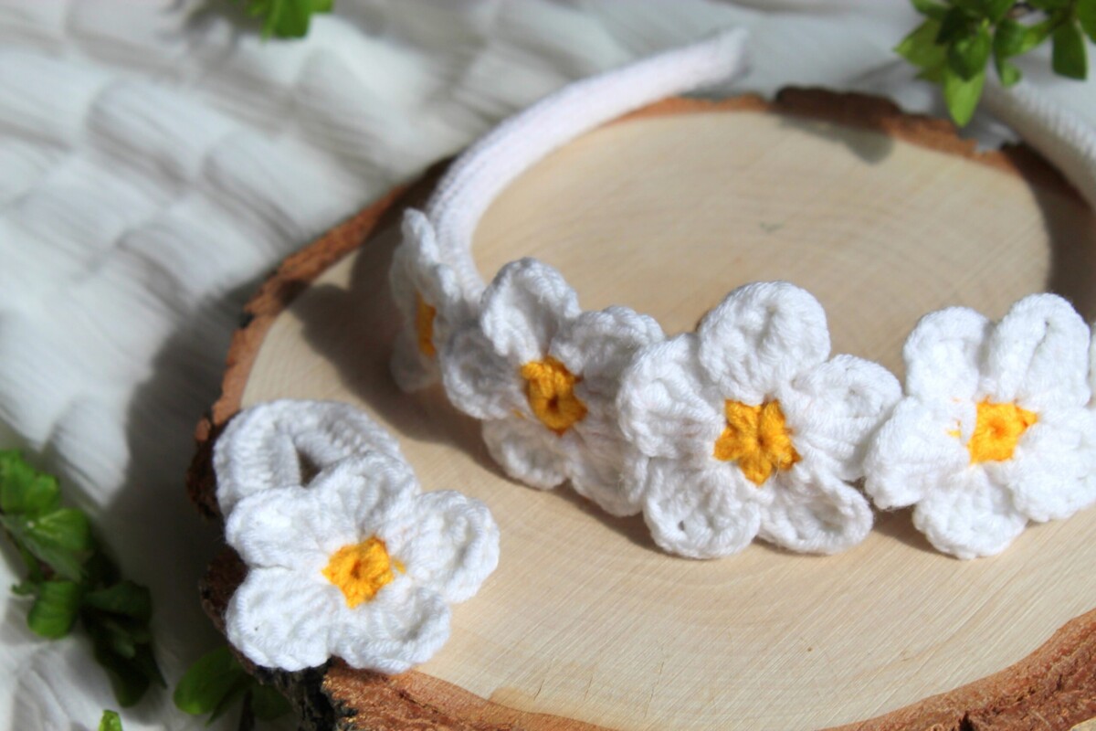 Wianek na głowę duże kwiaty opaska kwiatowy, wianek na boże ciało dl dziewczynki wianek komunijny, stokrotki rumianki boho wianek na glowę handmade na szydełku z włóczki